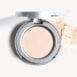 Eye Shadow 75 Chic Champagne Blèzi Eye Shadow 75 Chic Champagne met swatch