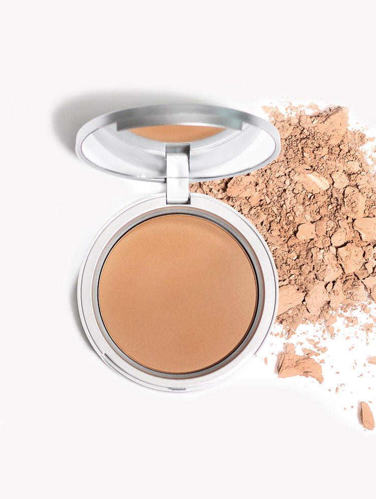 Hybrid Natural Bronzer Blèzi Hybrid Natural Bronzer met swatch