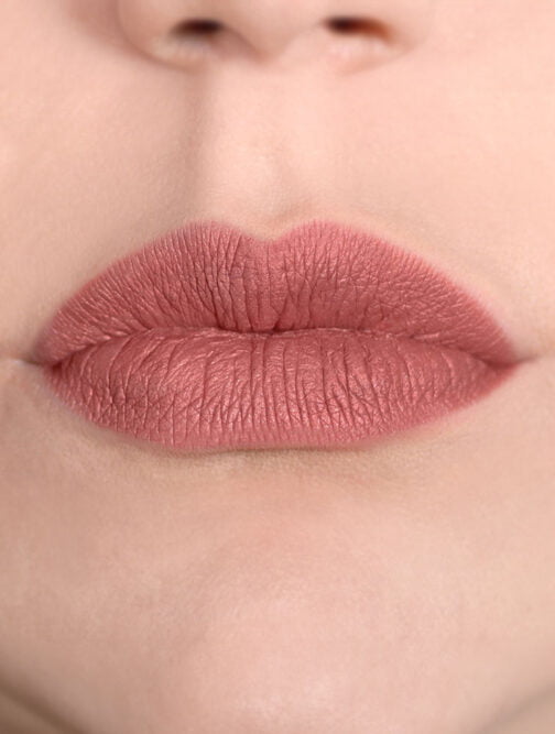 Blèzi Lip Fix 12 Vintage Rose op lippen
