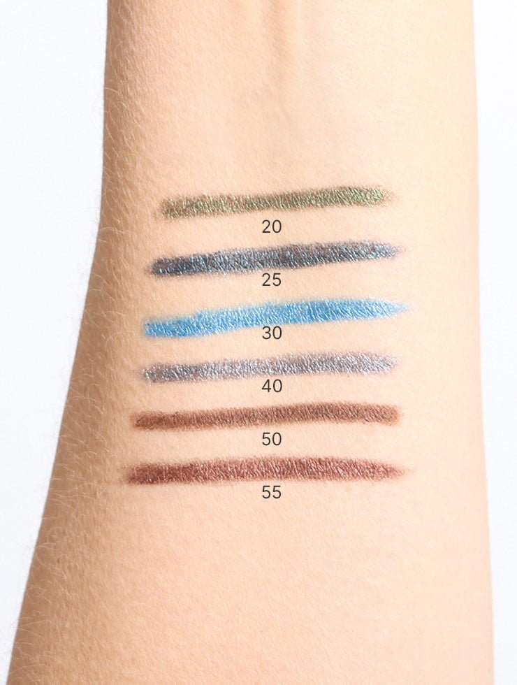 Automatic Eye Pencil swatches Blèzi Automatic Eye Pencil swatches op arm