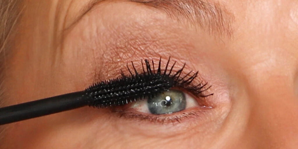 Mascara aanbrengen